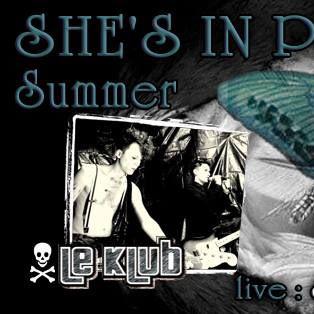 Le Klub, She Past Away En Concert
