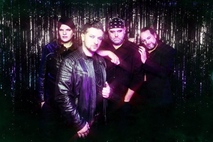 Bloody, Dead And Sesy, Le Groupe